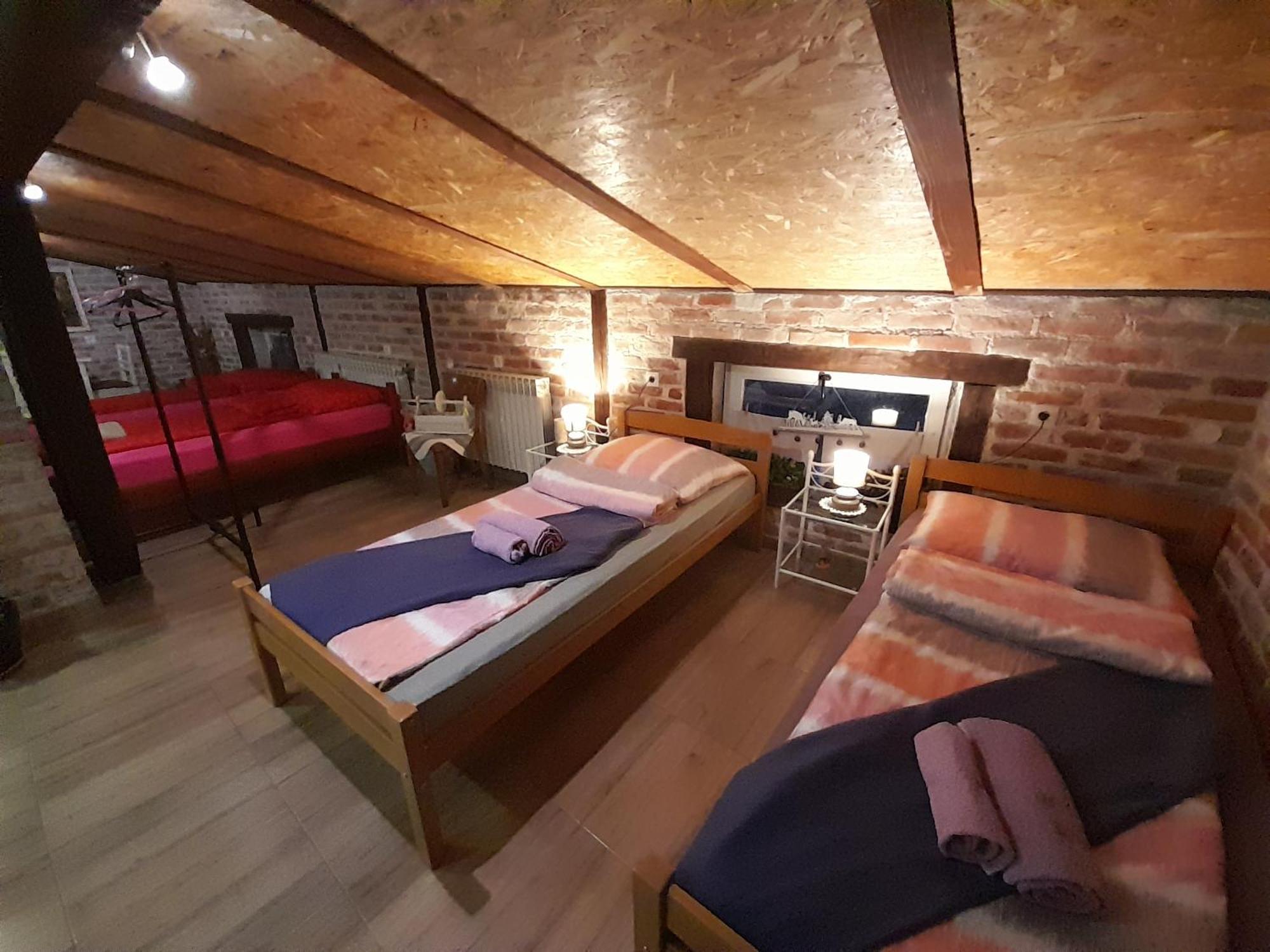 Apartment Ada Bed & Breakfast Gračac Szoba fotó